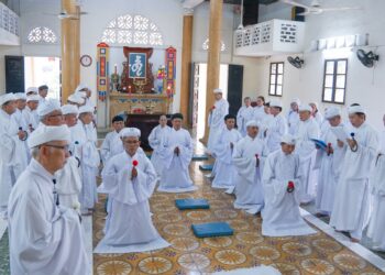 HỘI THÁNH CÔNG BỐ QUYẾT ĐỊNH THÀNH LẬP HỌ ĐẠO TRUNG CAO NGUYÊN, TỔ CHỨC BÁI MẠNG CHỨC SẮC CÁC HỌ ĐẠO THANH QUANG VÀ TRUNG CAO NGUYÊN