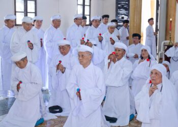 LỄ BÁI MẠNG HÀM PHONG PHẨM VỊ CHO CHƯ CHỨC SẮC, CHỨC VIỆC HỌ ĐẠO TRUNG THÀNH, TRUNG ĐỒNG