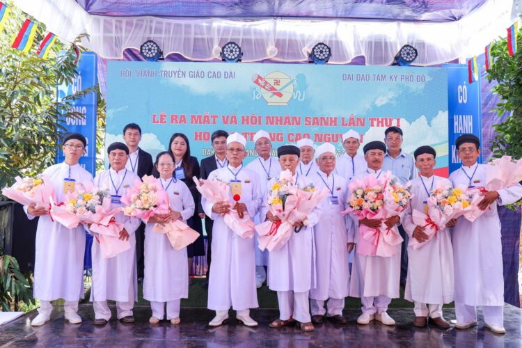 LỄ RA MẮT VÀ HỘI NHÂN SINH LẦN THỨ I – HỌ ĐẠO TRUNG CAO NGUYÊN