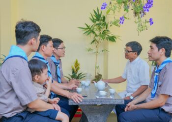 BPTR THĂM VÀ TRAO ĐỔI ĐẠO SỰ VỚI GĐHĐ TRUNG MỸ I, QUẢNG HOÀ